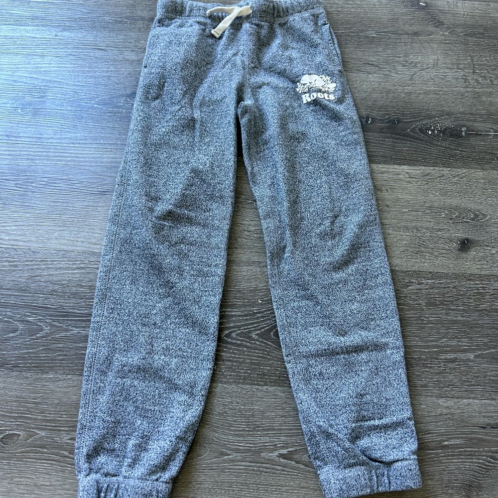 Roots Kids Canada sweatpants joggers. Size 10